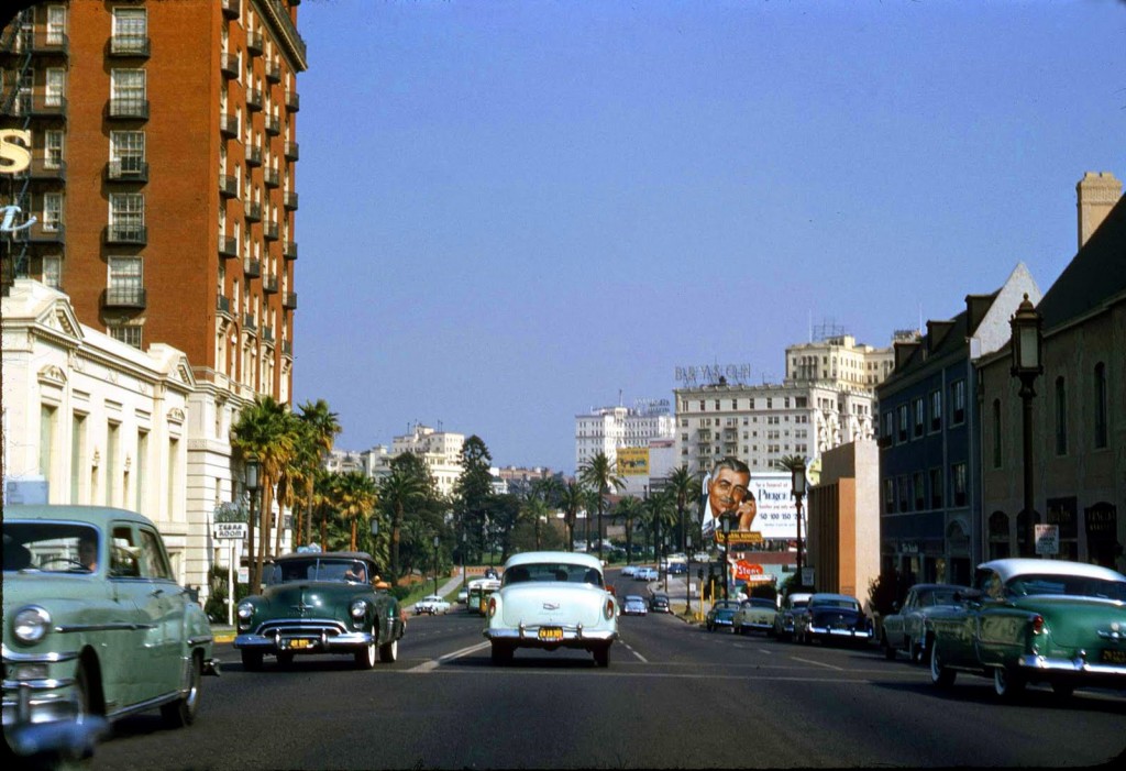 Wilshire Blvd