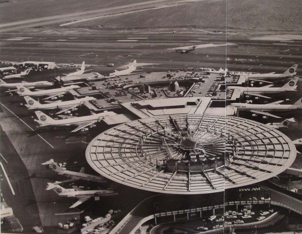 1980s Worldport from above blk&wht